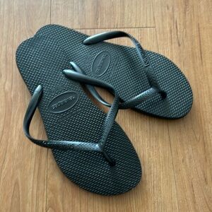 Black havaianas size 35-36